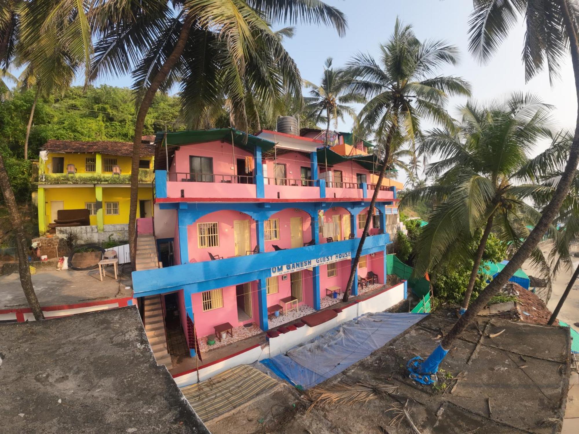 Om Ganesh Guest House Cliffside Arambol Exterior photo
