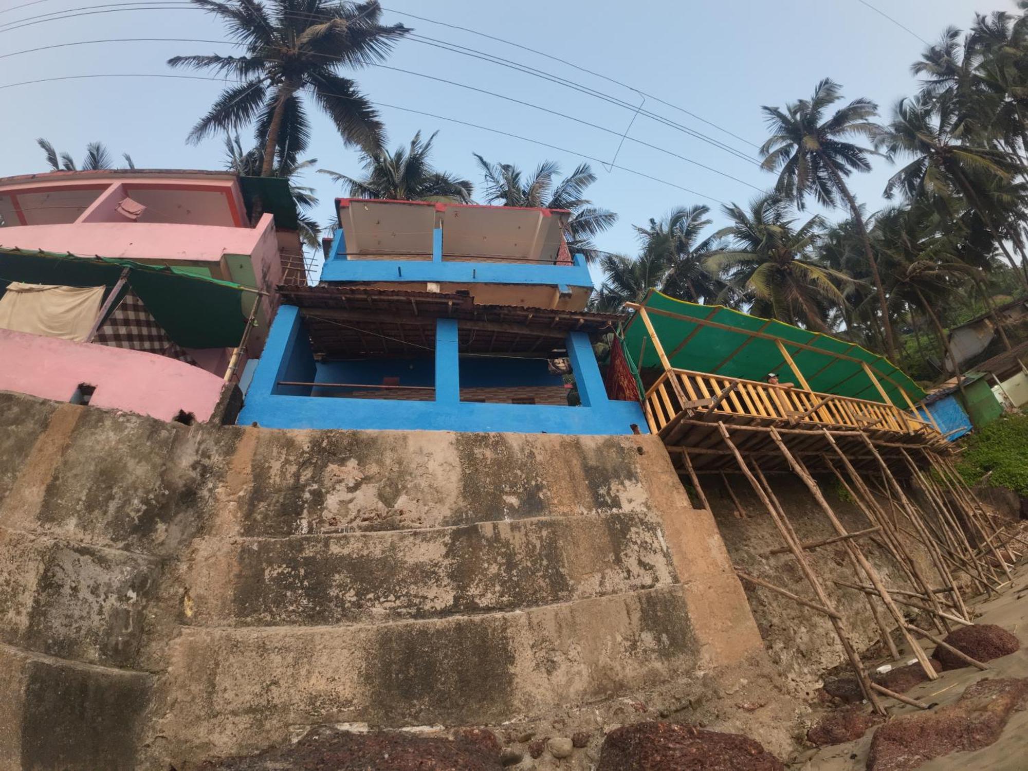 Om Ganesh Guest House Cliffside Arambol Exterior photo