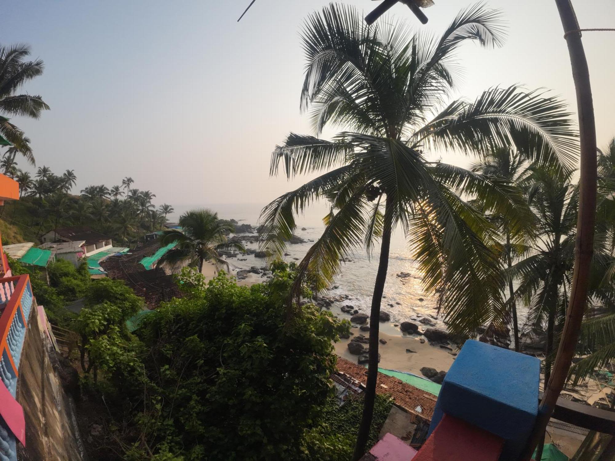 Om Ganesh Guest House Cliffside Arambol Exterior photo