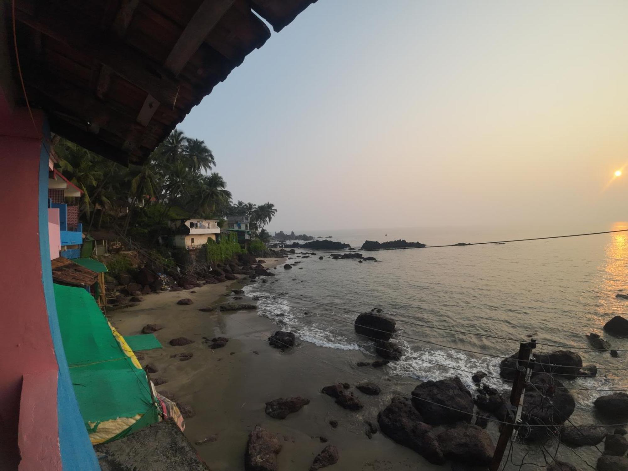 Om Ganesh Guest House Cliffside Arambol Exterior photo
