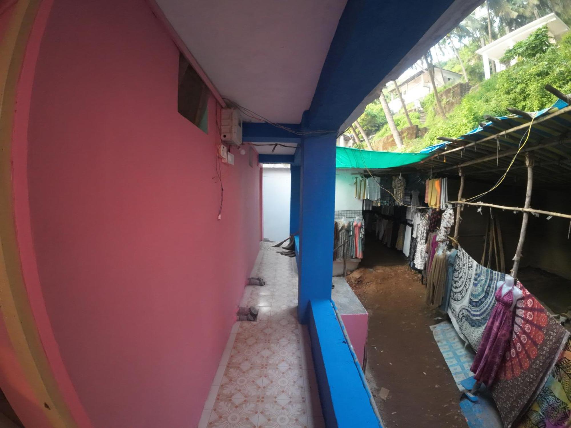 Om Ganesh Guest House Cliffside Arambol Exterior photo